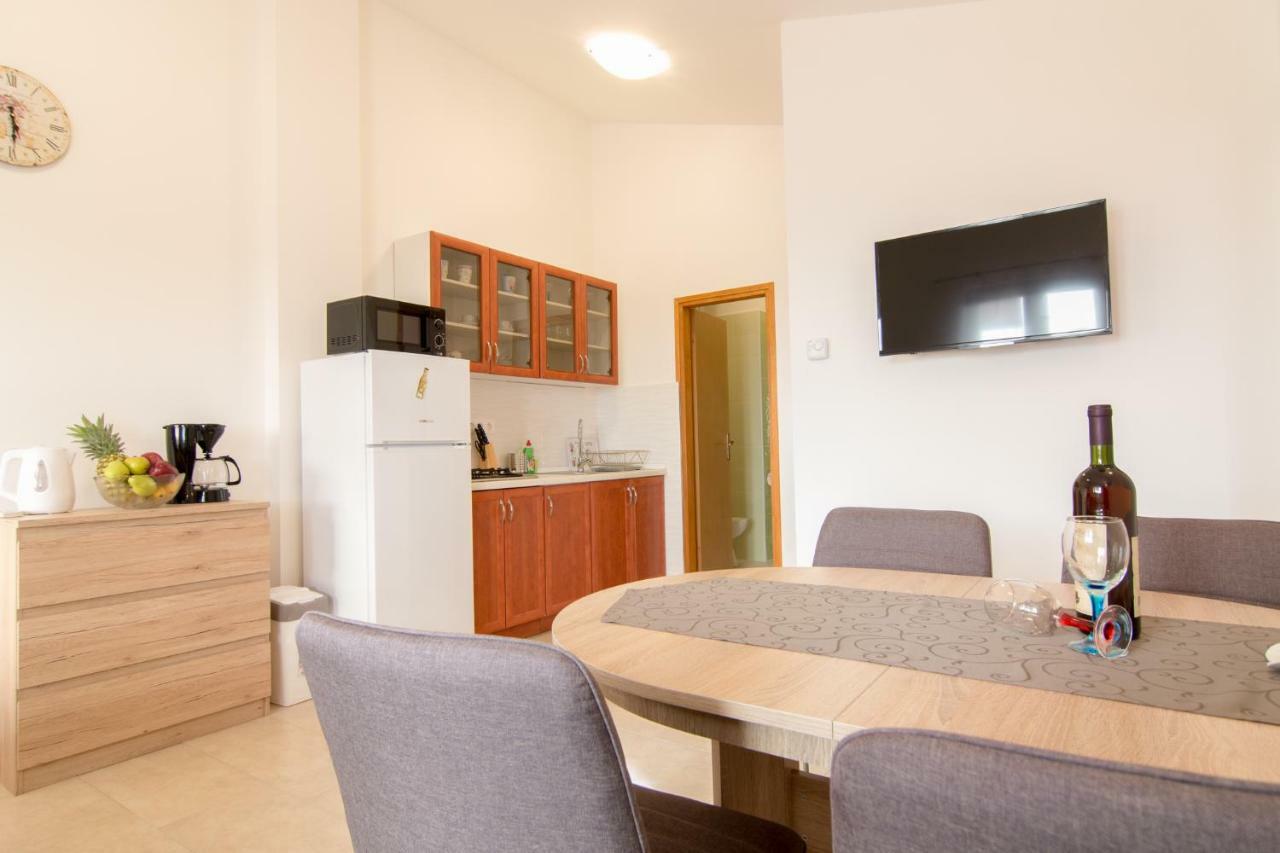 Nena Apartment *