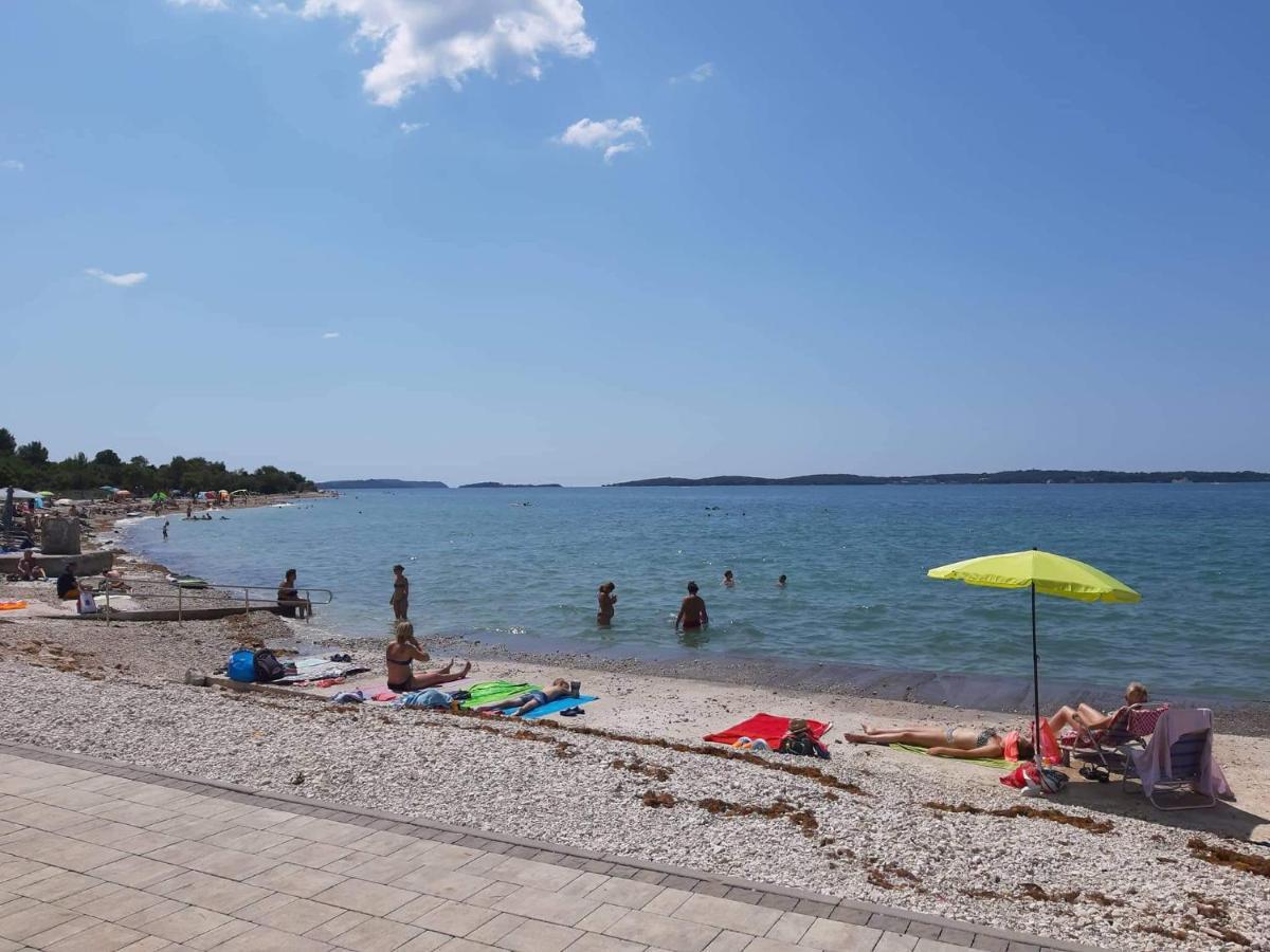 Apartma Nena *